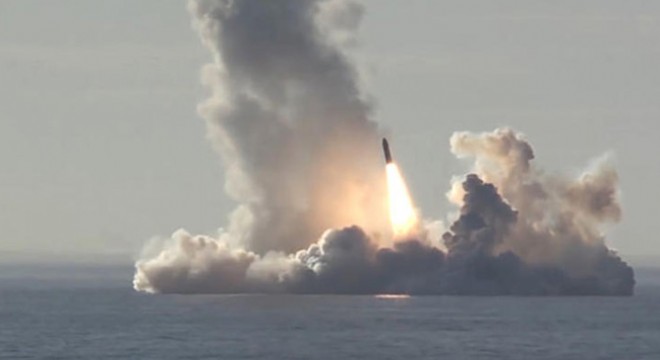 Putin ABD'ye 4 füzeyle yanıt verdi