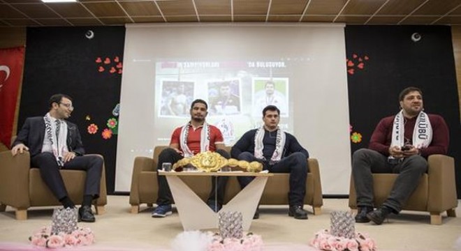 Şampiyonlar öğrencilerle buluştu
