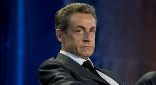 Sarkozy ve Valls'dan İslam düşmanlığı