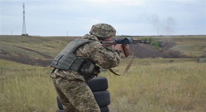 Ukrayna Silahlı Kuvvetleri'ndeki kadın sayısı 62 bin 62'ye yükseldi