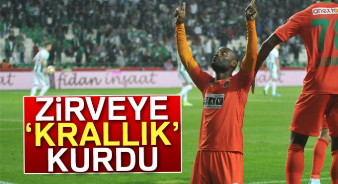 Vagner Love zirveye ‘krallık' kurdu