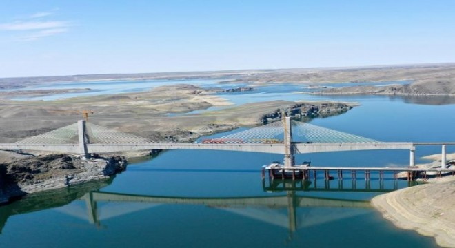 Xinjiang Uygur Özerk Bölgesi'nin yeni demiryolu hattı tamamlandı